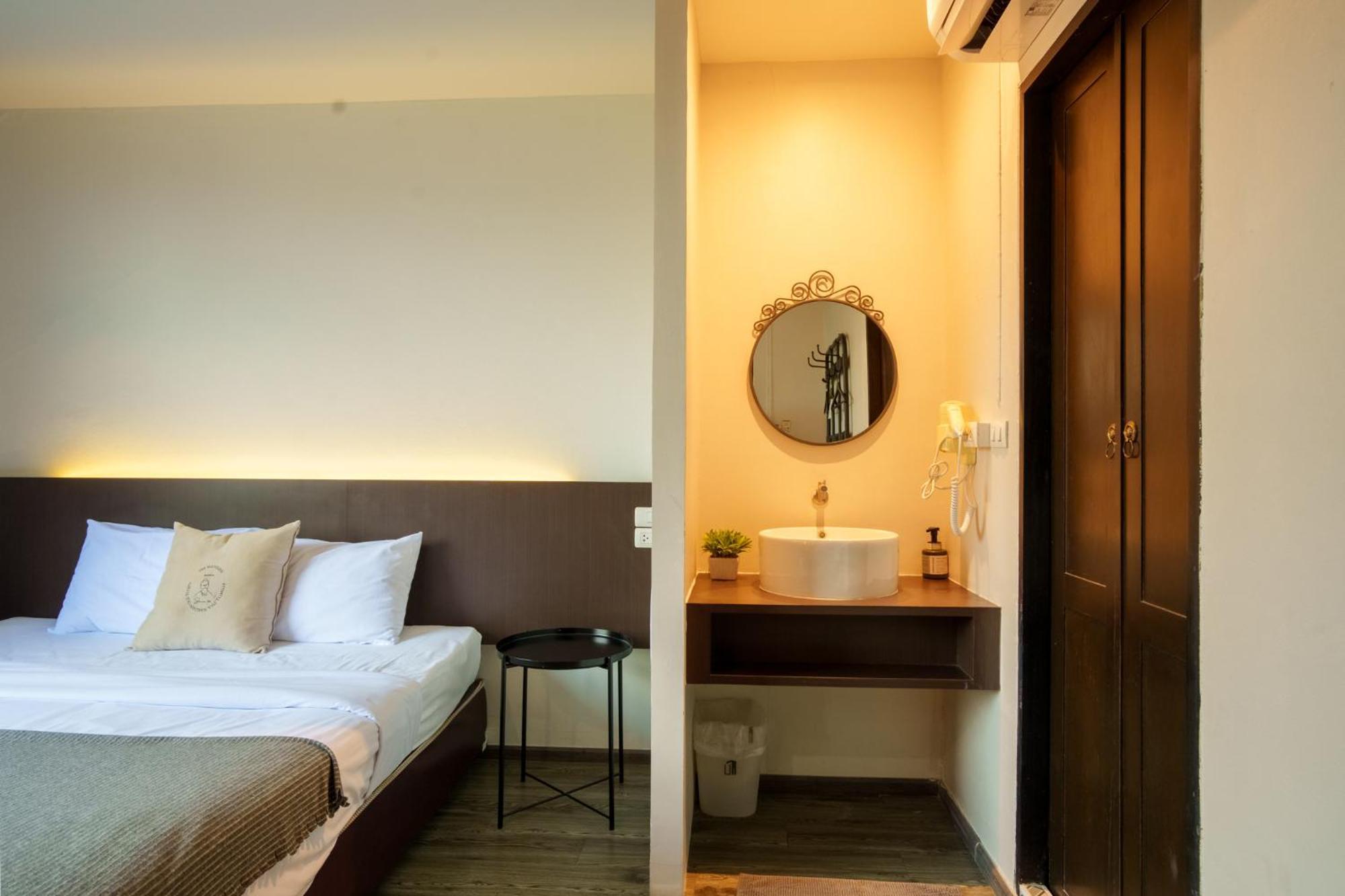 Tim Mansion Hotel Bangkok Exterior photo